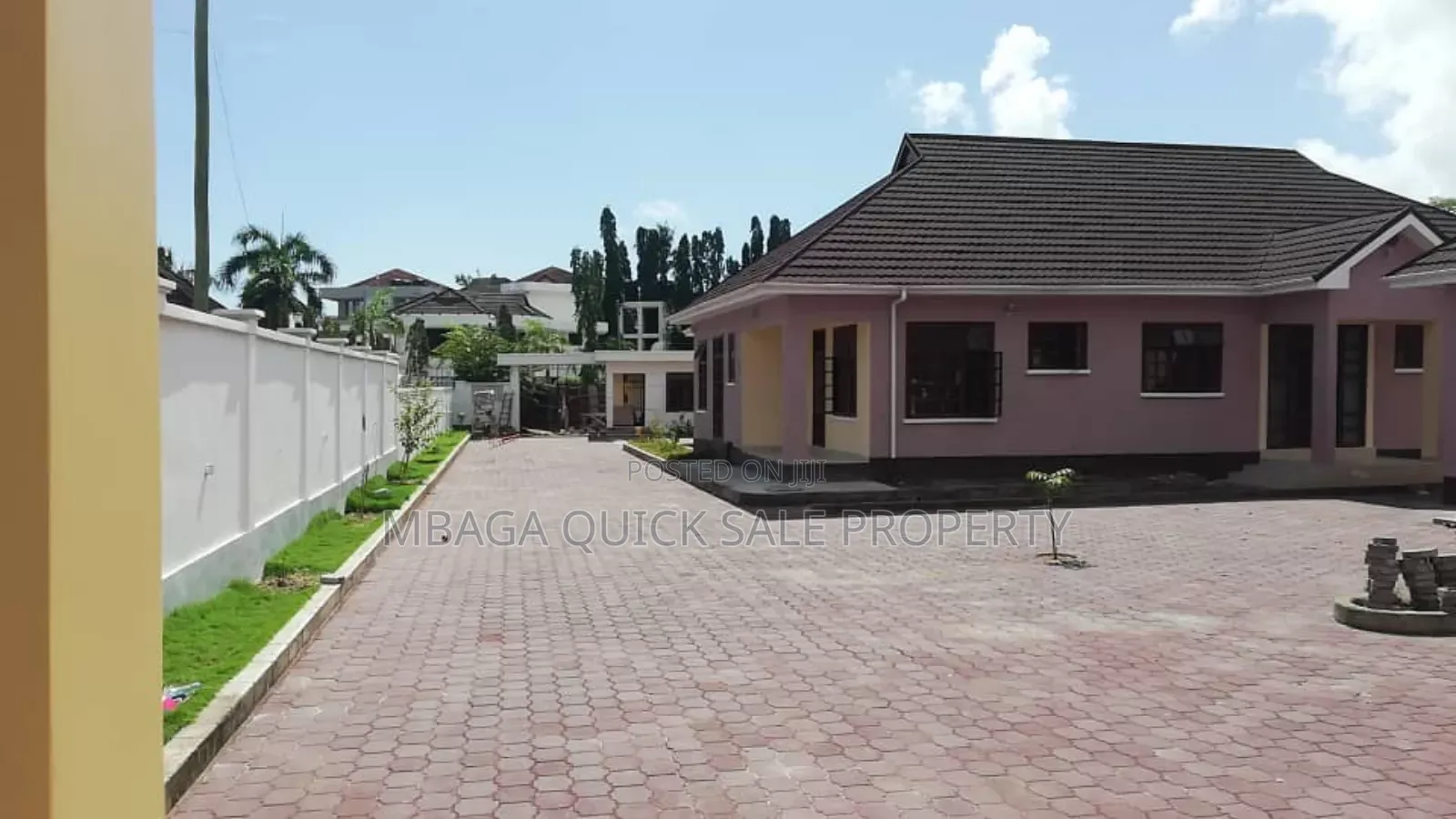 10bdrm House in Mbezi Beach for rent in Mbezi Beach