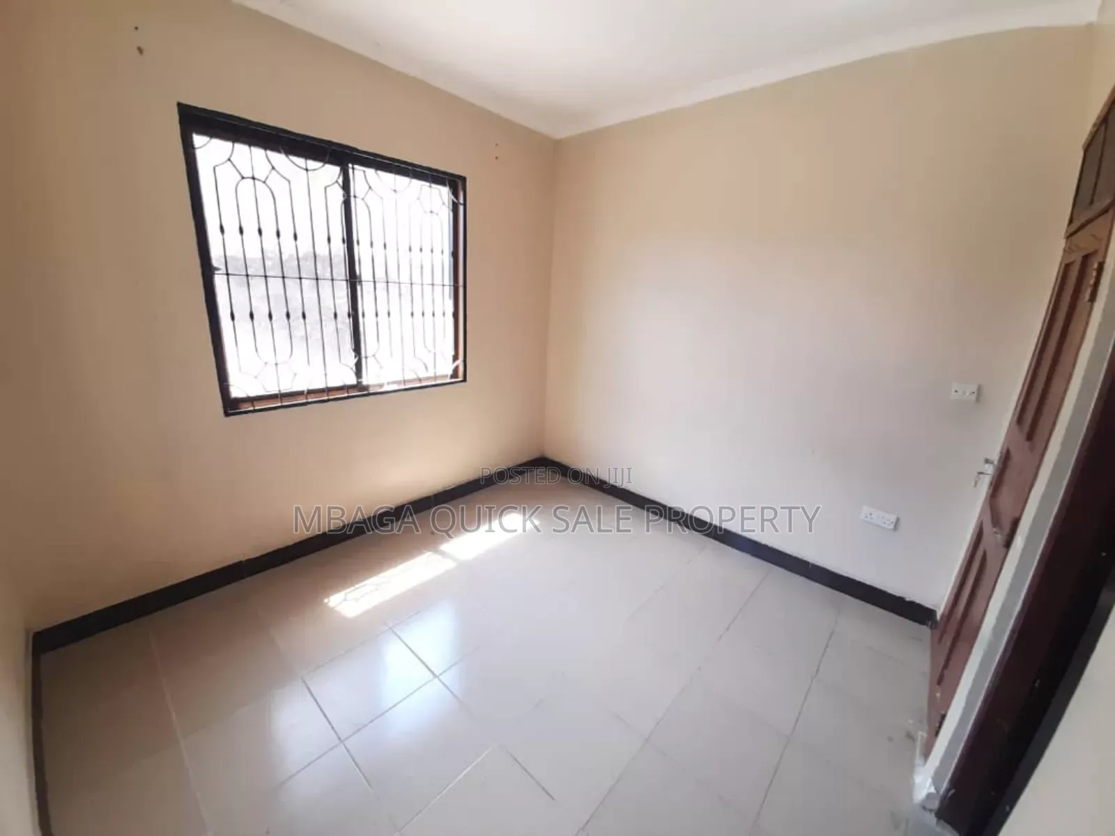 3bdrm House in Kimara Temboni, Mbezi for sale in Mbezi