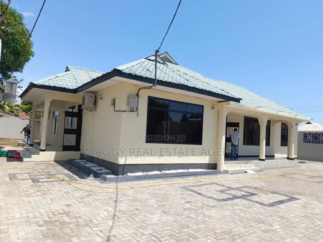 4bdrm House in Bunju Beach for rent in Bunju