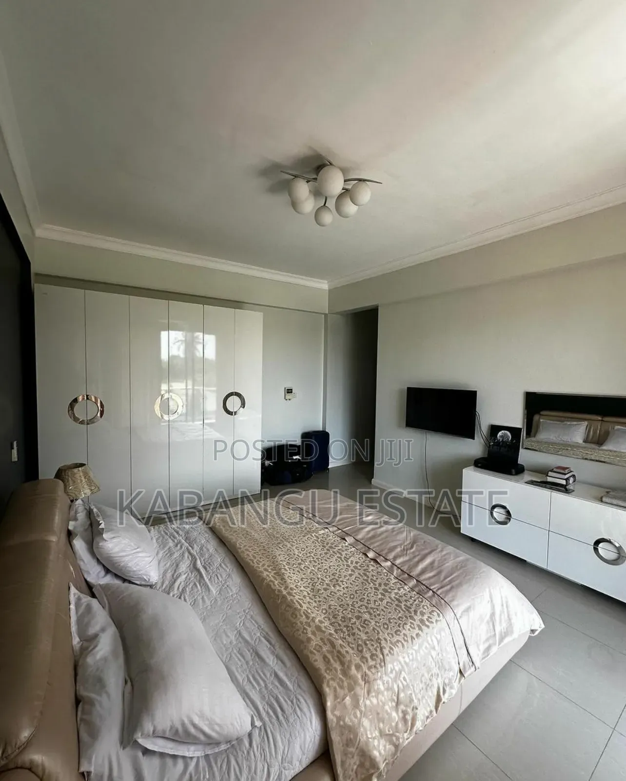 Furnished 3bdrm Apartment in Oystetbay for rent in Oyster Bay