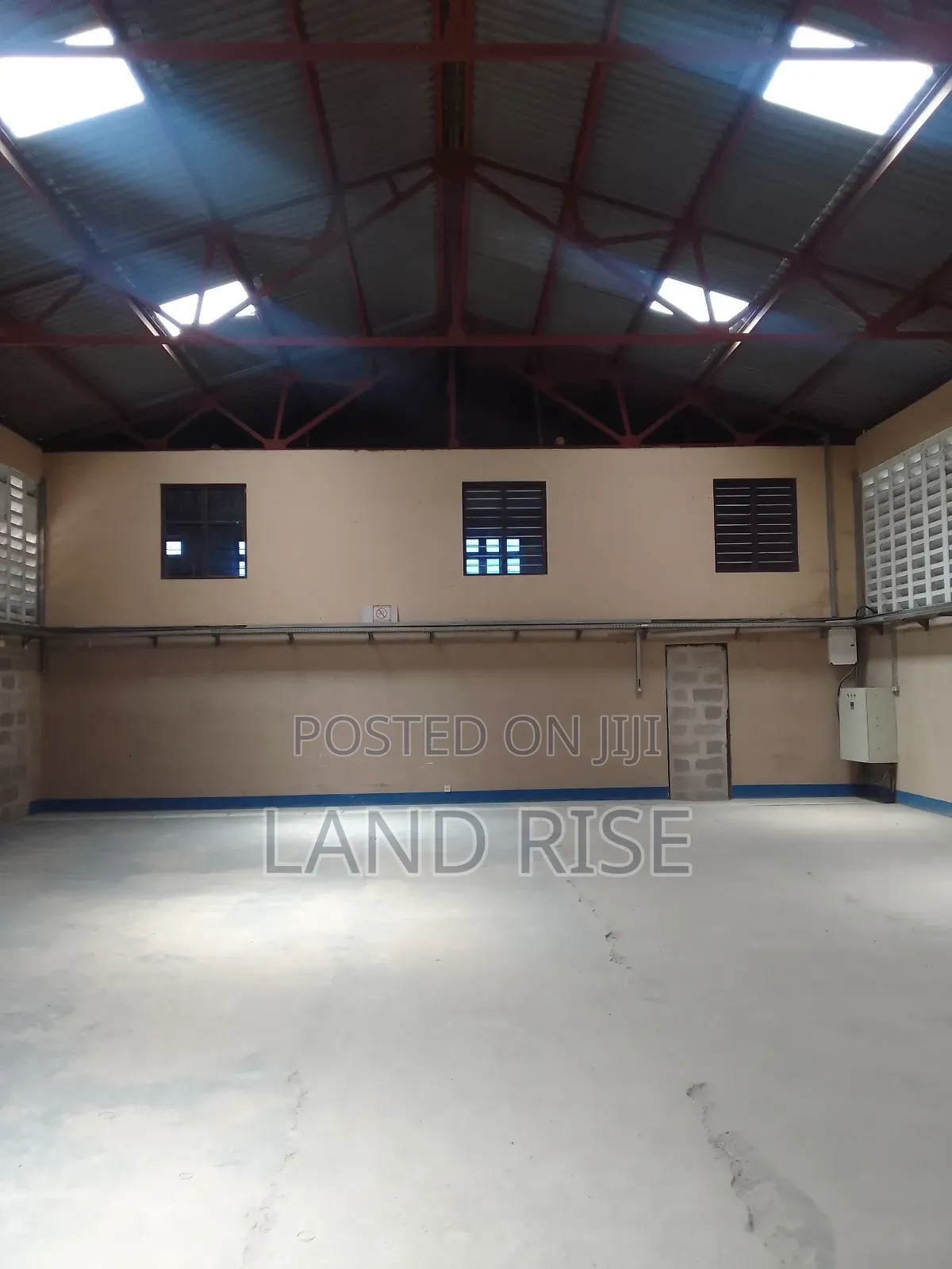 1000 SQM Warehouse in Nyerere Road in Vingunguti