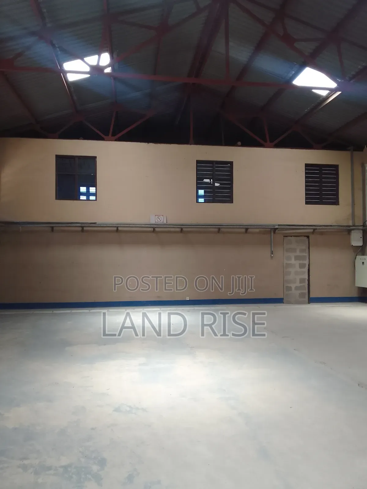1000 SQM Warehouse in Nyerere Road in Vingunguti