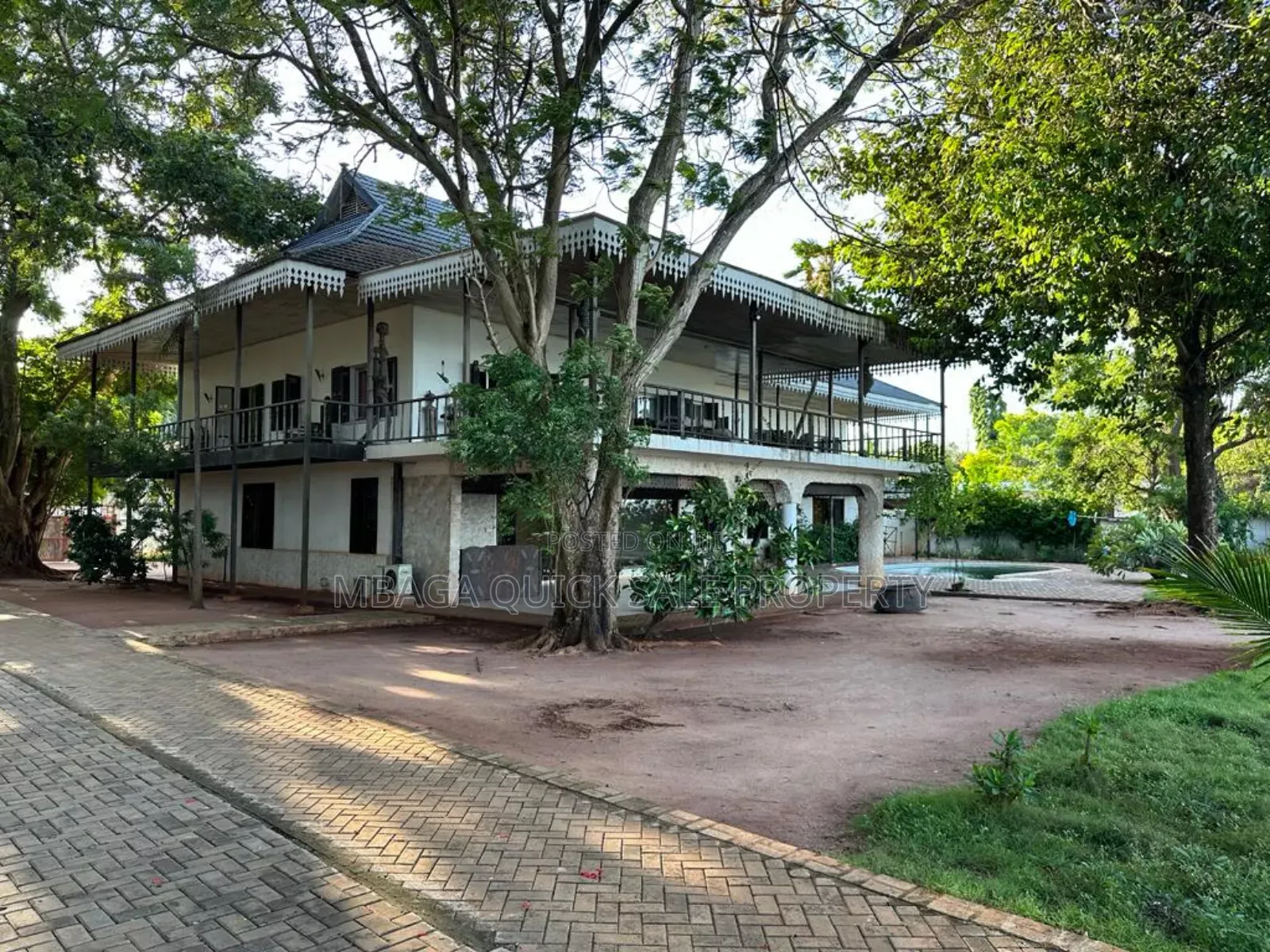 8bdrm House in Mbezi Beach for sale in Mbezi Beach