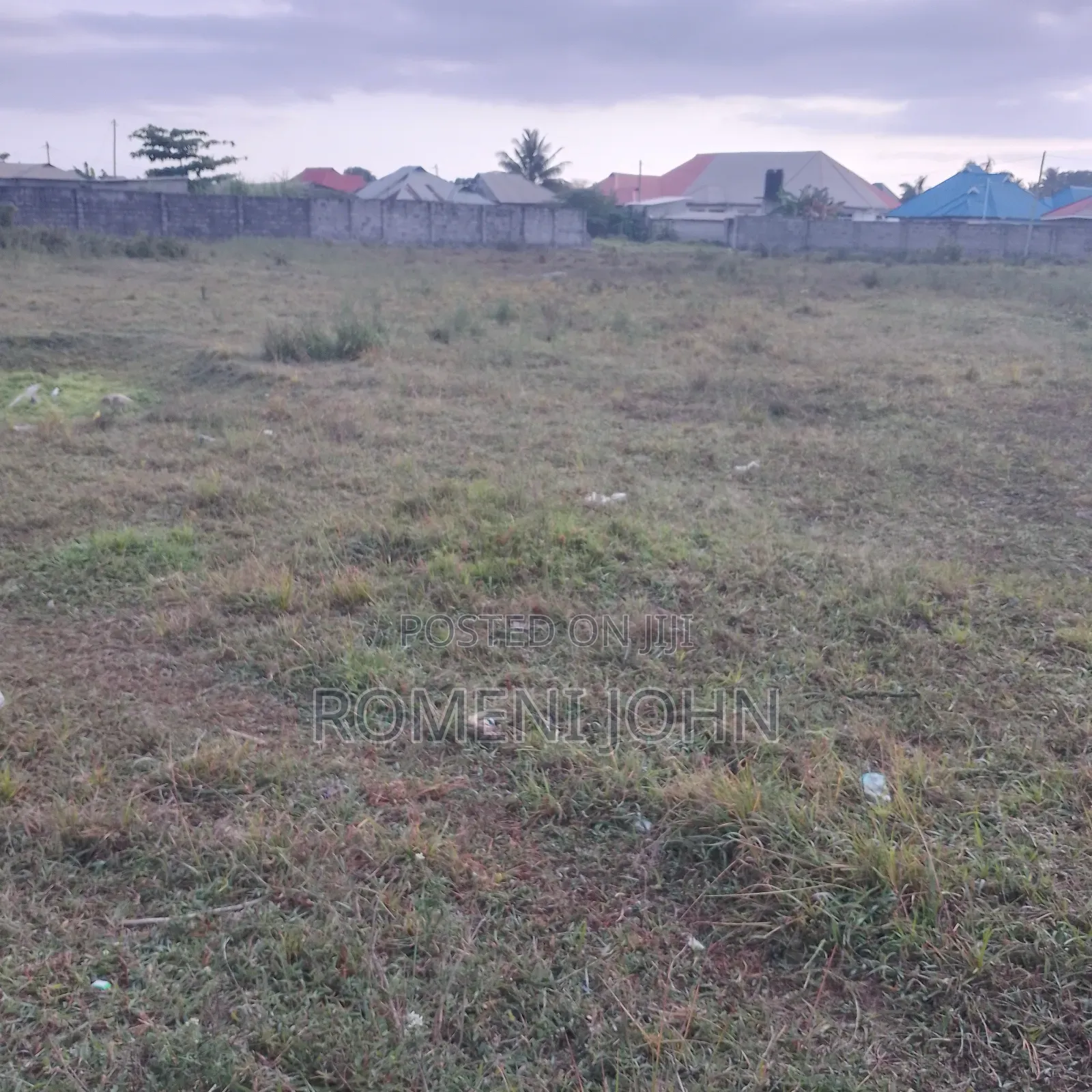 Kiwanja Sqmita 350 Kinauzwa Milioni 6 Viwege. in Ilala