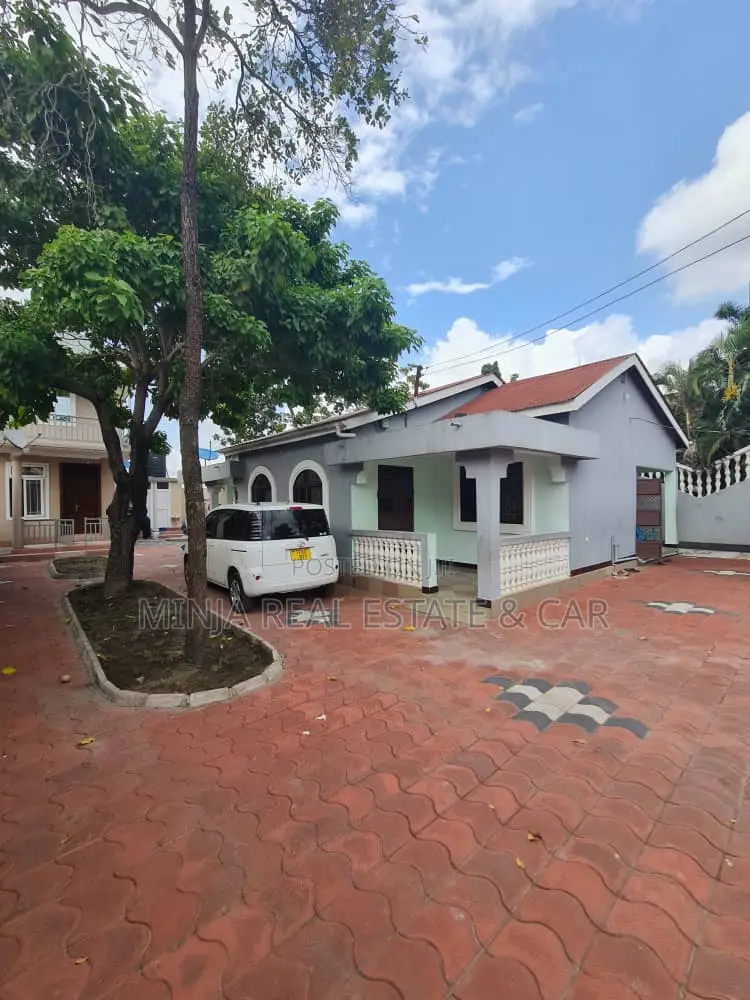6bdrm House in Tabata for sale in Tabata