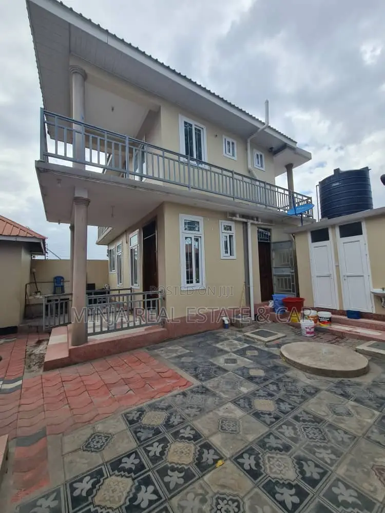 6bdrm House in Tabata for sale in Tabata