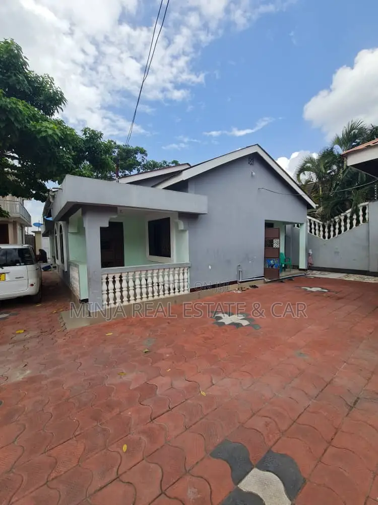 6bdrm House in Tabata for sale in Tabata