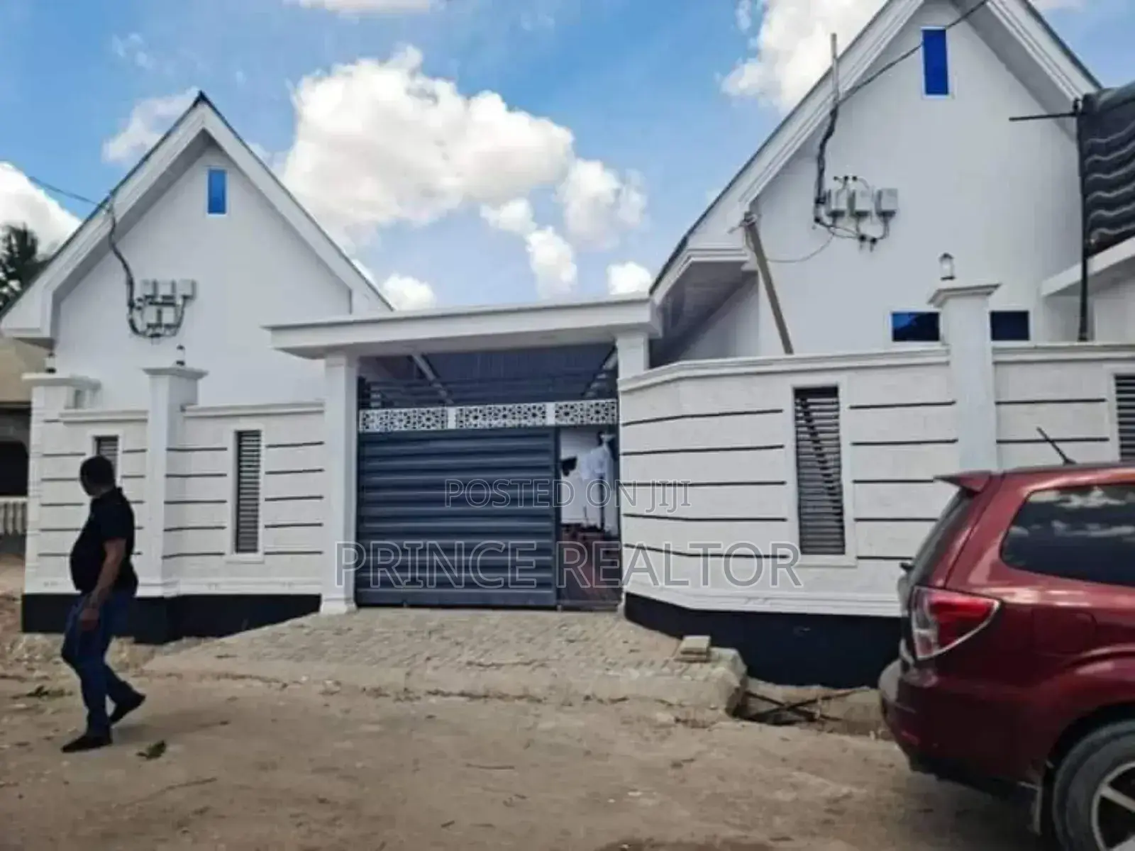 8bdrm Apartment in Mbagala Chamazi, Temeke for sale in Temeke