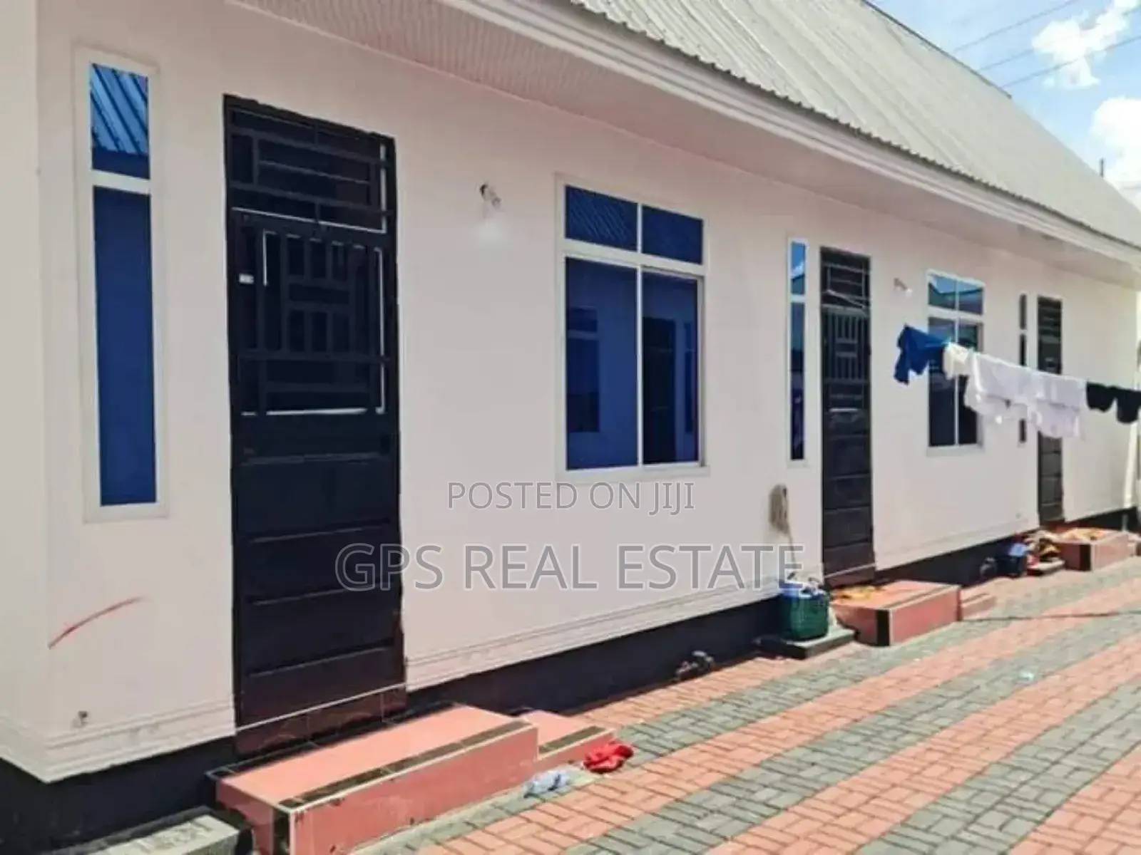 8bdrm Apartment in Mbagala Chamazi, Temeke for sale in Temeke