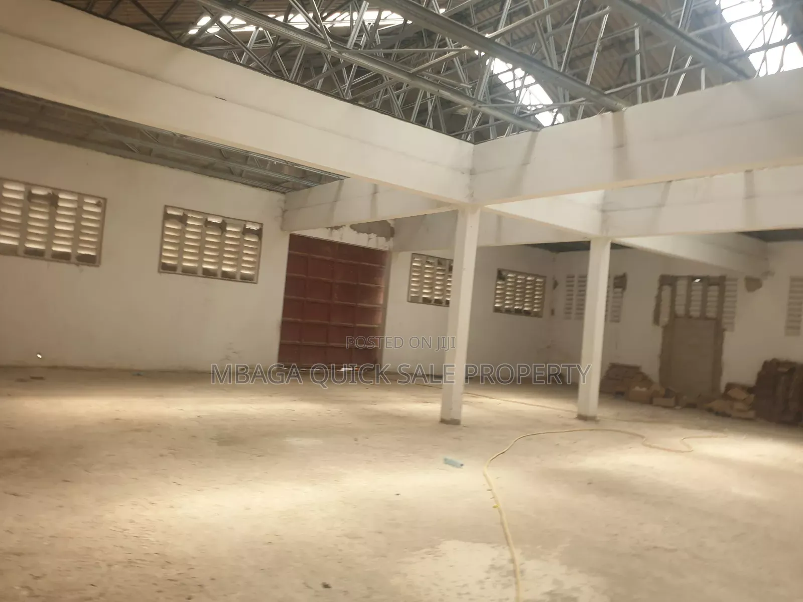 Godown for Rent With 4 House at Mingoi Bagamoyo in Bagamoyo