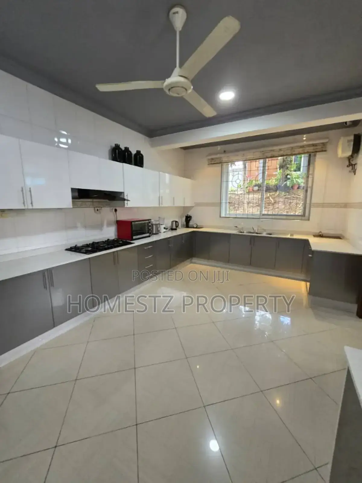 5bdrm House in Kimara Korogwe, Kinondoni for sale in Kinondoni