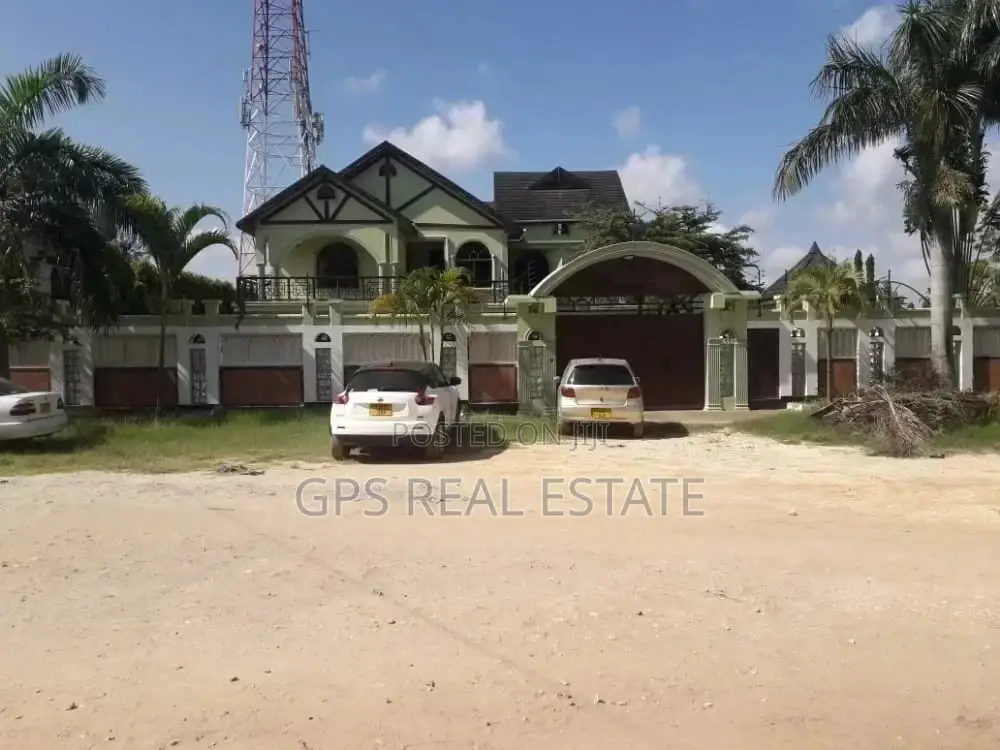 Morden House For Sale At Mikocheni in Kinondoni