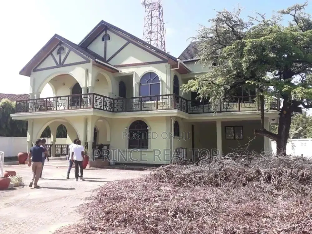 Morden House For Sale At Mikocheni in Kinondoni