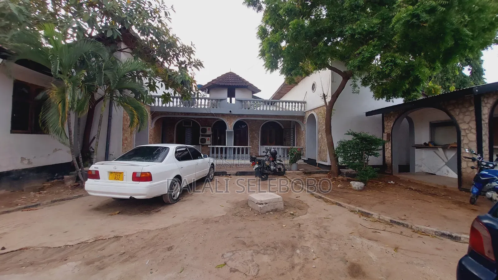 Guest House at Sinza Mori in Sinza