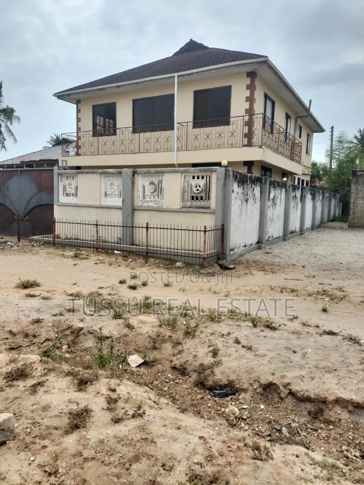 5bdrm House in Ununio Mahaba Beach, Kinondoni for sale in Kinondoni