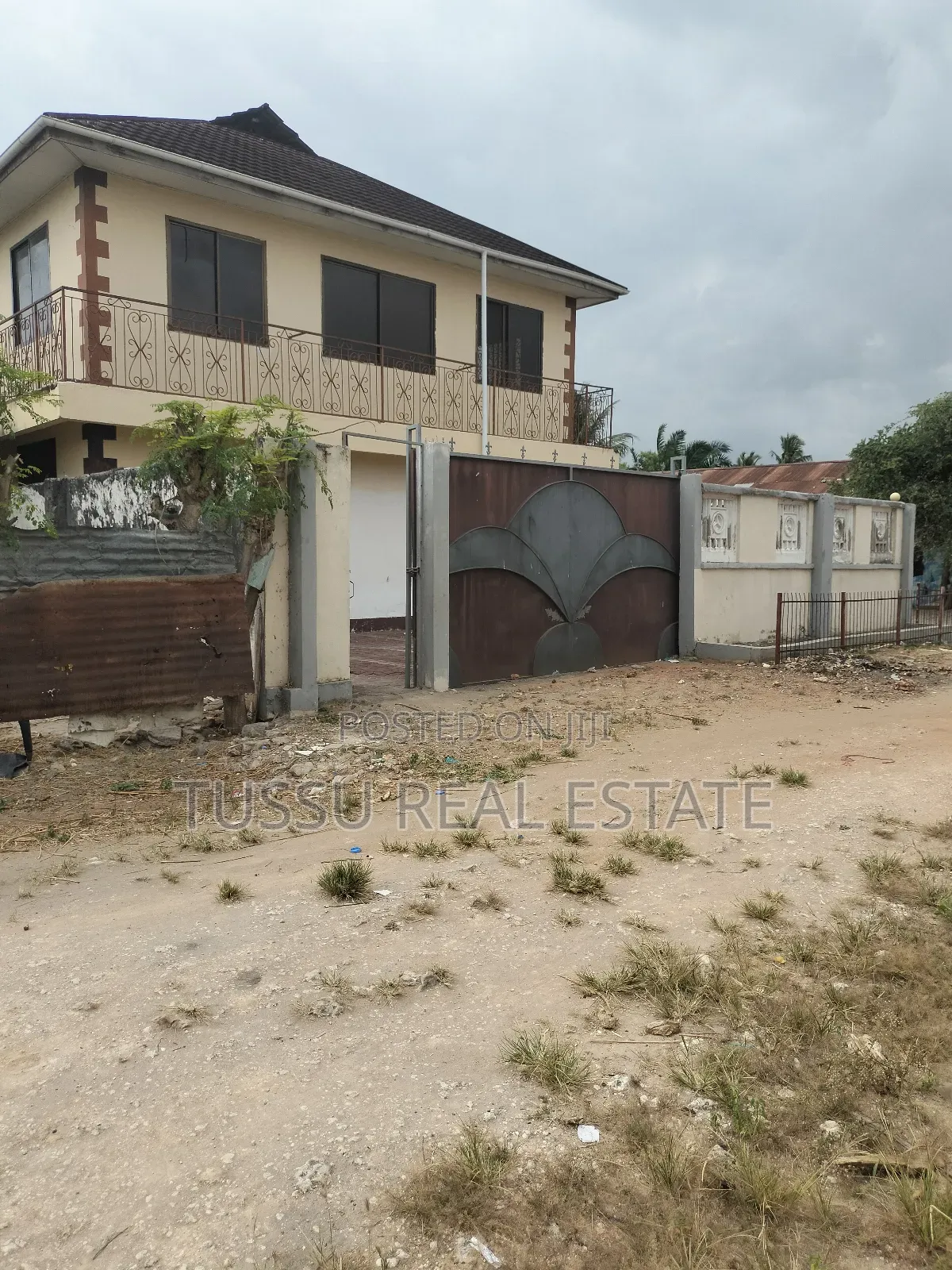 5bdrm House in Ununio Mahaba Beach, Kinondoni for sale in Kinondoni