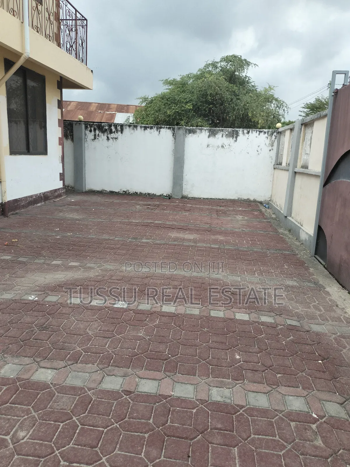5bdrm House in Ununio Mahaba Beach, Kinondoni for sale in Kinondoni