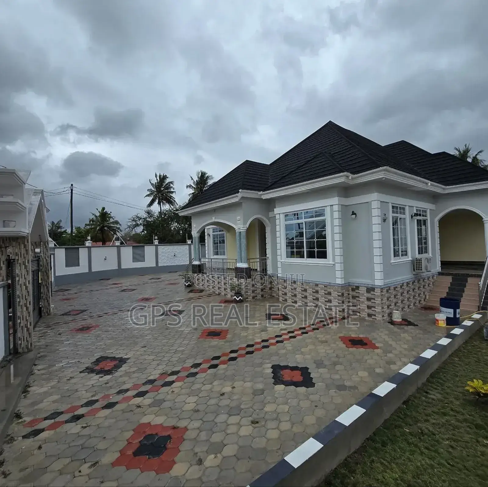 4bdrm House in Goba Makongo Road, Kinondoni for sale in Kinondoni