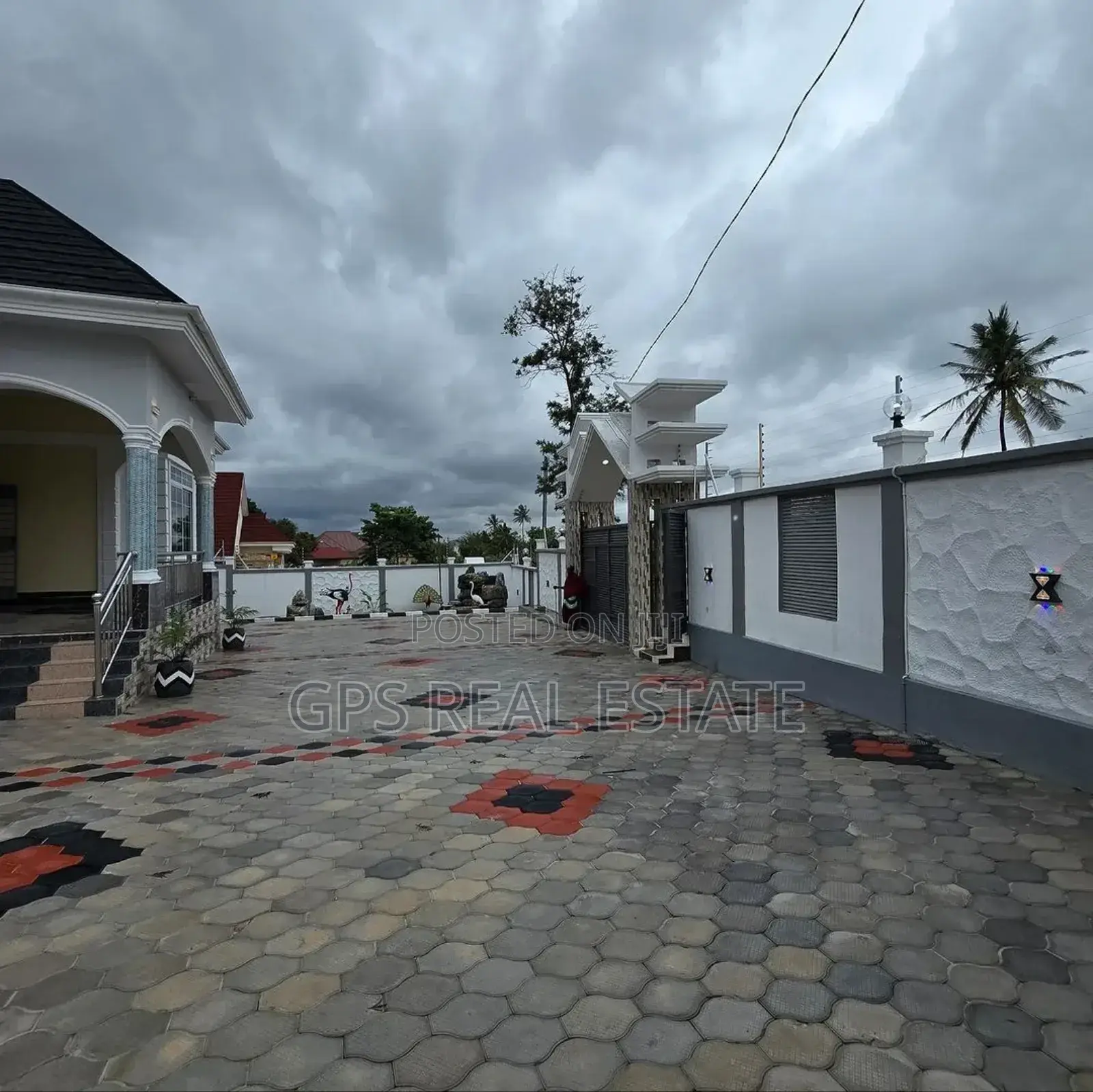 4bdrm House in Goba Makongo Road, Kinondoni for sale in Kinondoni