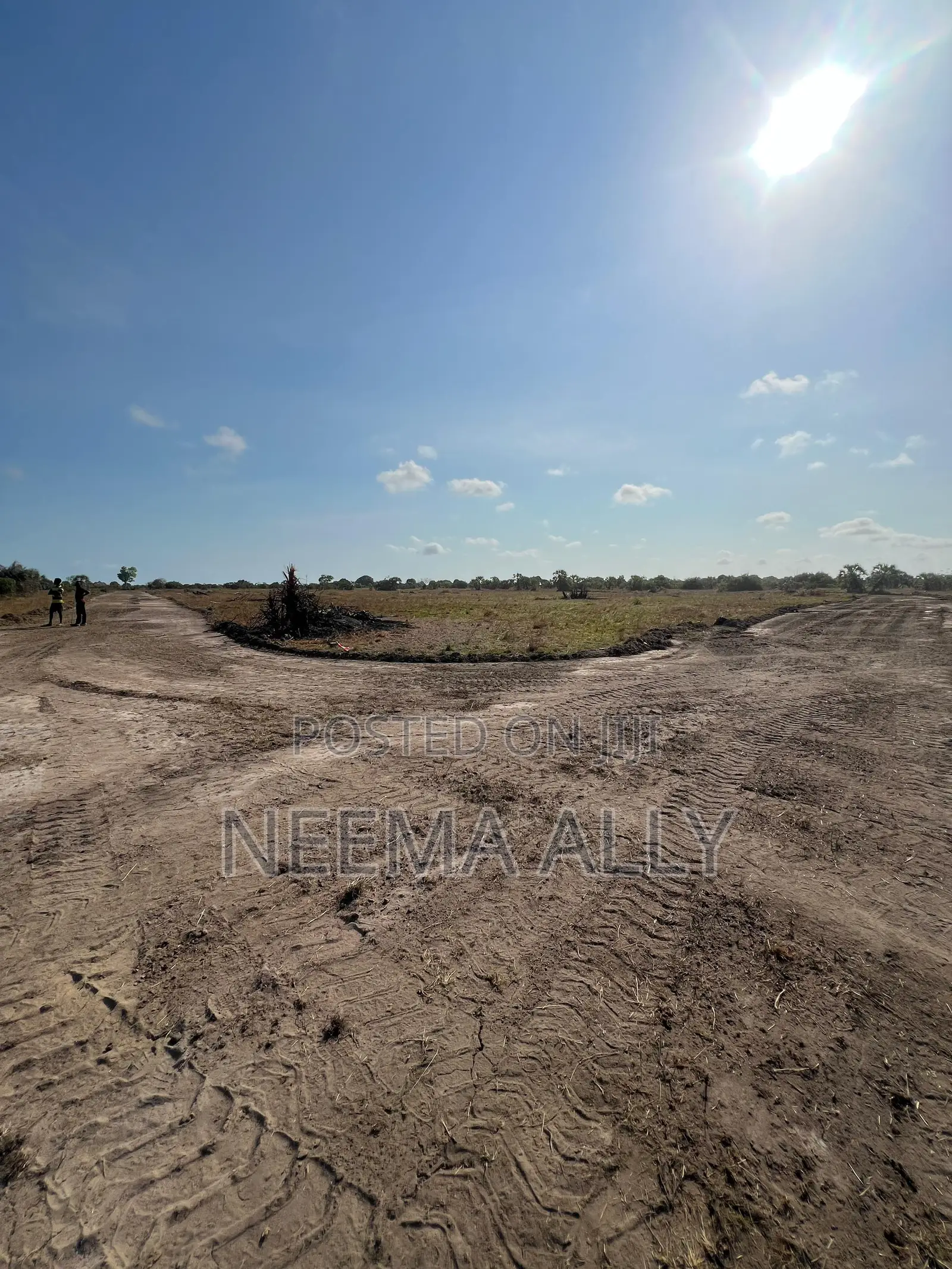 Viwanja Karibu Na Barabara Kuu in Temeke
