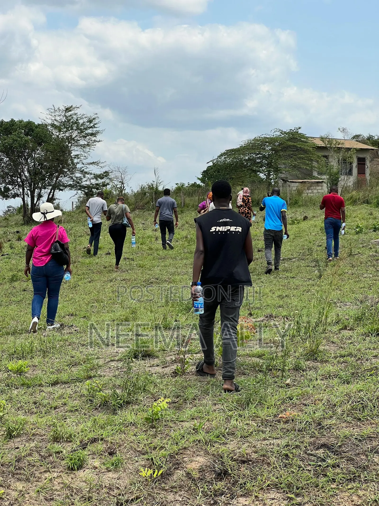 Kiwanja Karibu Na Fukwe Kimbiji Moris in Temeke