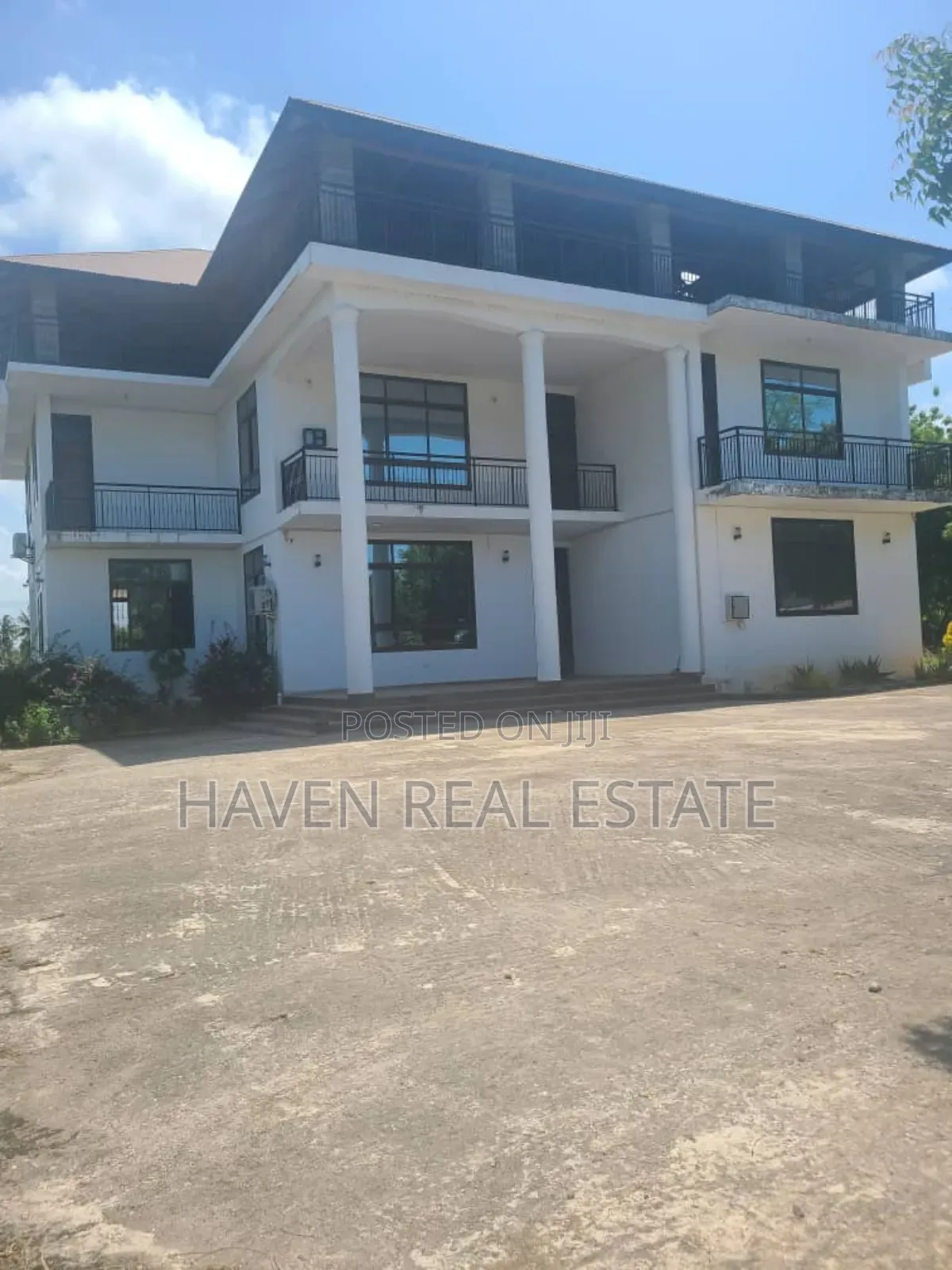 5bdrm House in Kigamboni for sale in Kigamboni