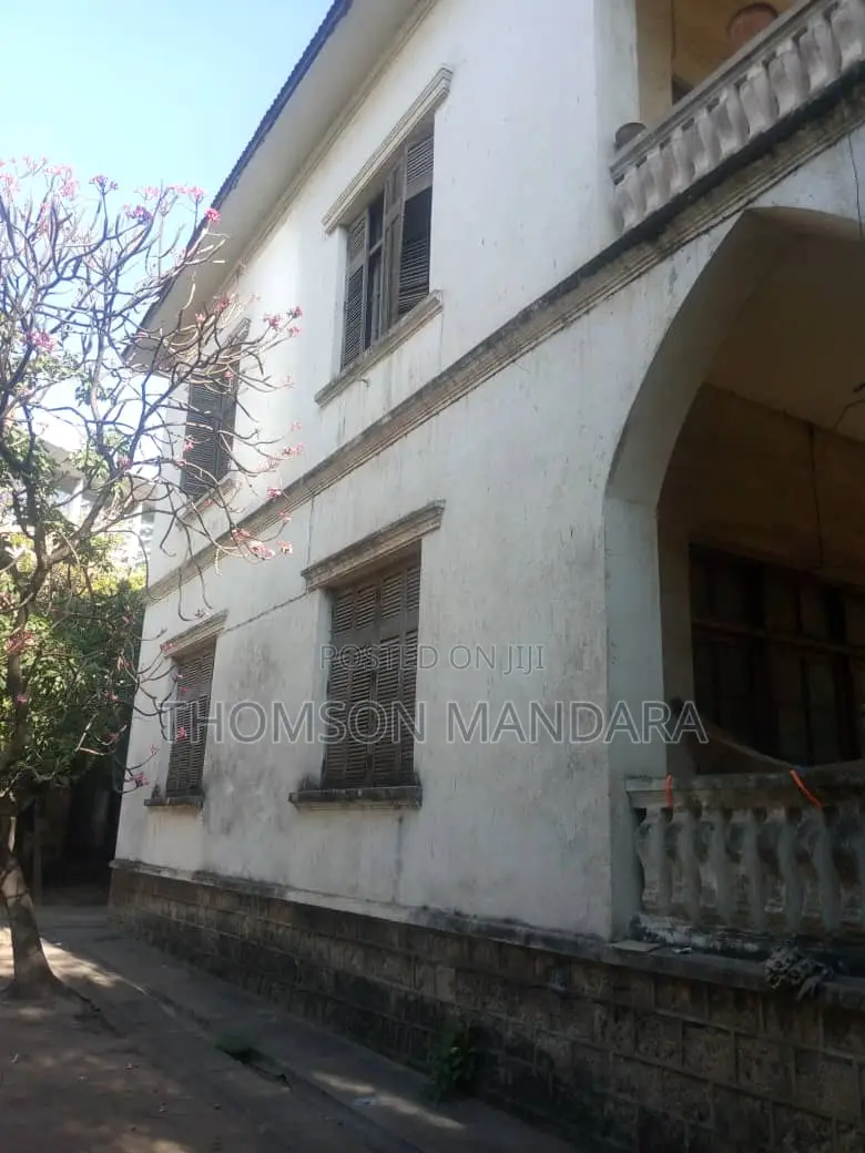 10bdrm Mansion in Kisutu for sale in Kisutu