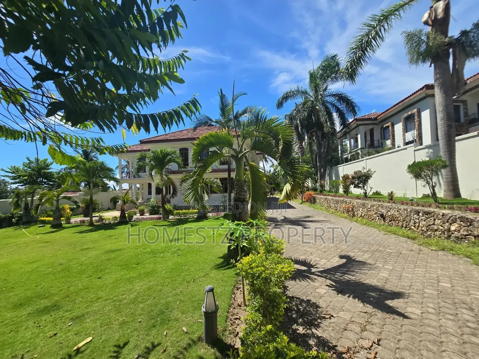 5bdrm House in Salasala Big Brother, Kinondoni for sale in Kinondoni