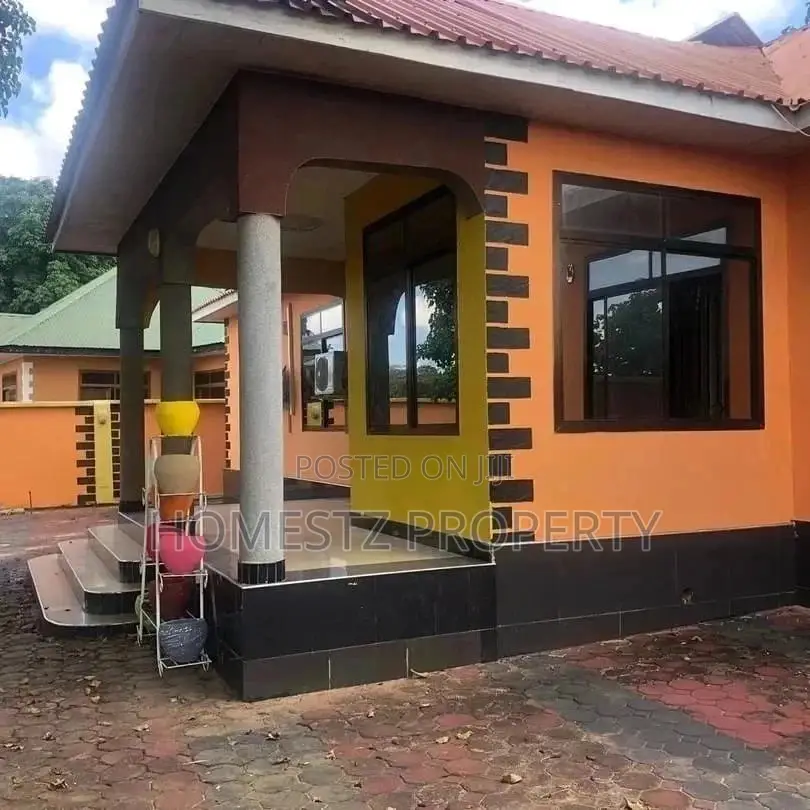 Titled House For Sale in Kinondoni
