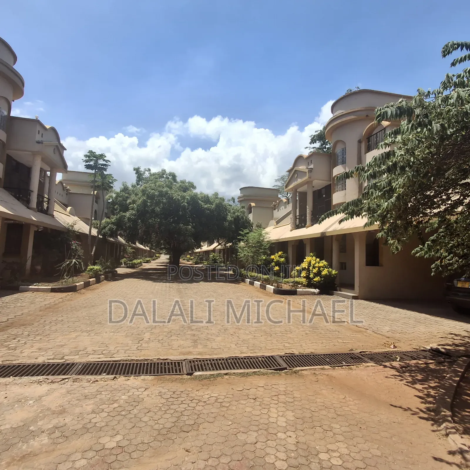 Furnished 4bdrm Villa in Msasani for sale in Msasani