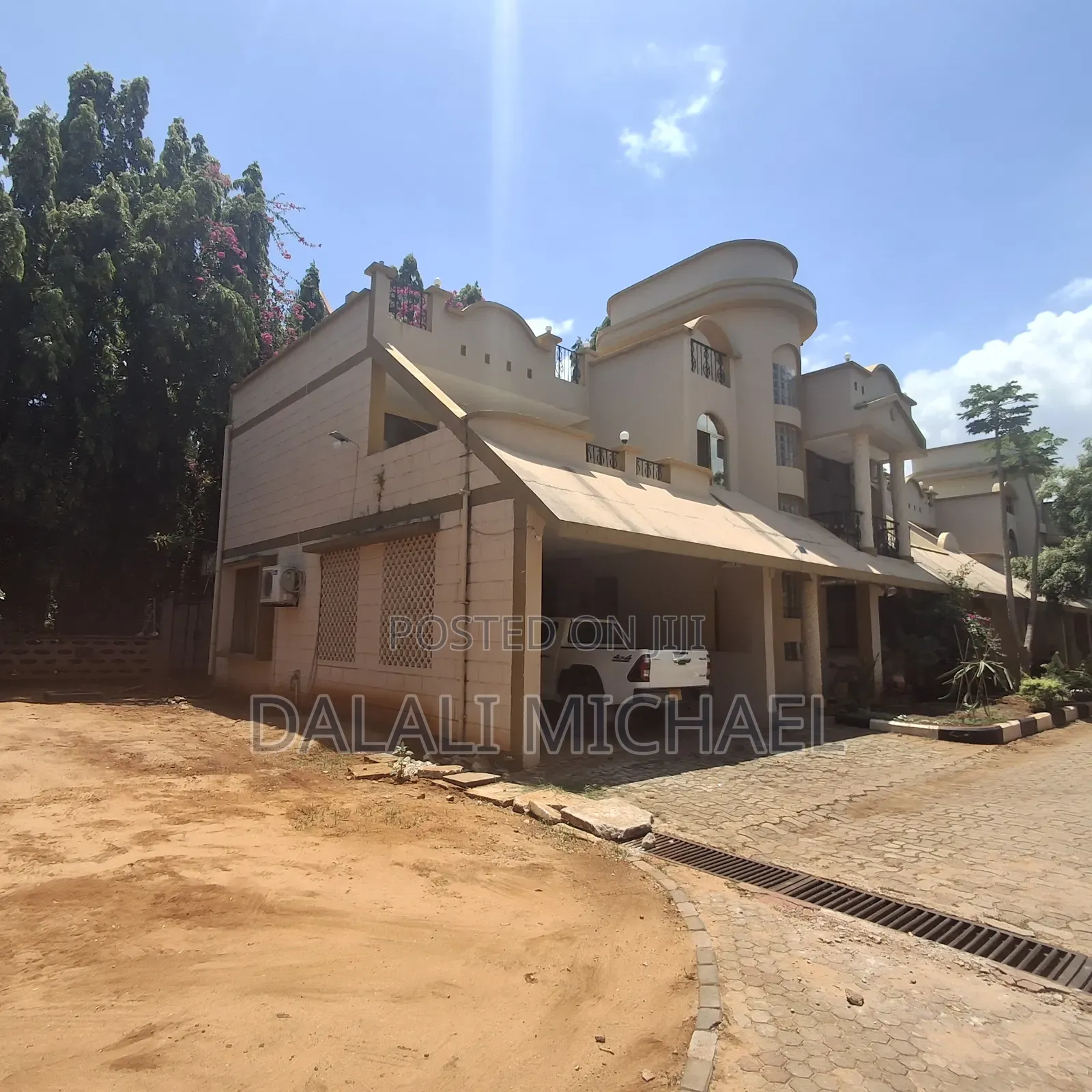 Furnished 4bdrm Villa in Msasani for sale in Msasani