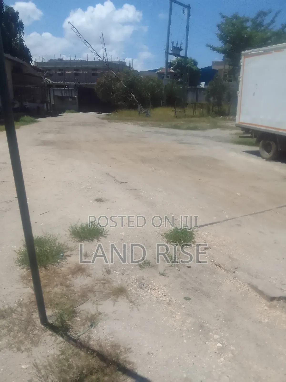 5000 SQM Warehouse in Mandela Road in Tabata