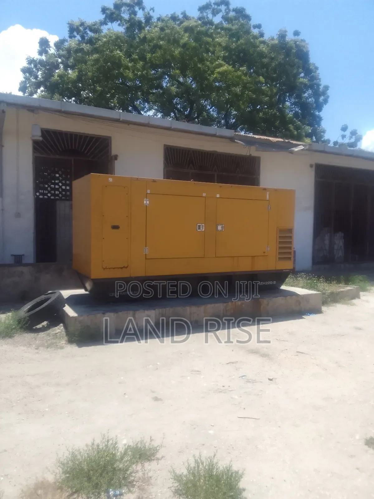 5000 SQM Warehouse in Mandela Road in Tabata