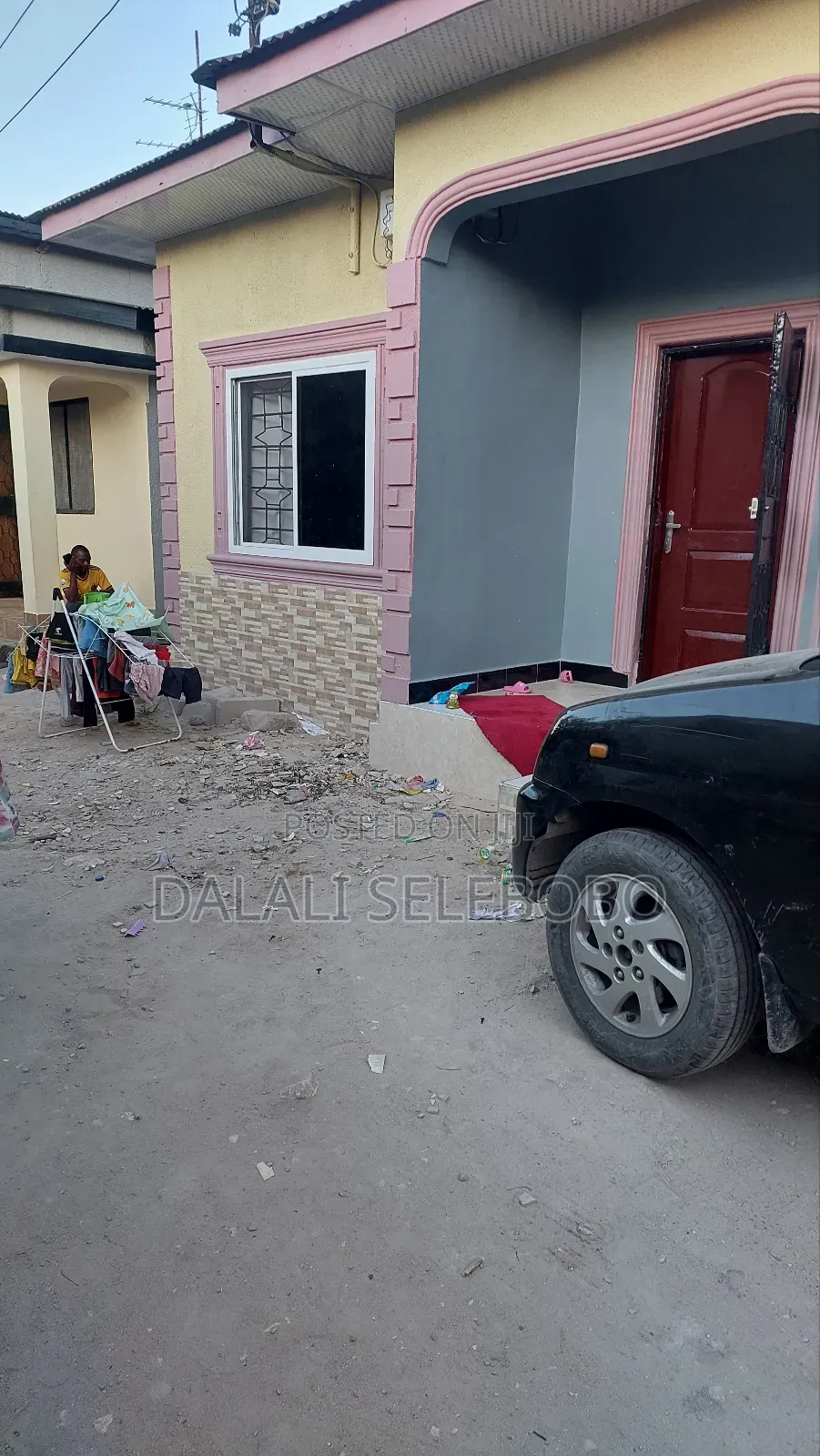 4bdrm Bungalow in Mawasiliano Stand, Sinza for sale in Sinza