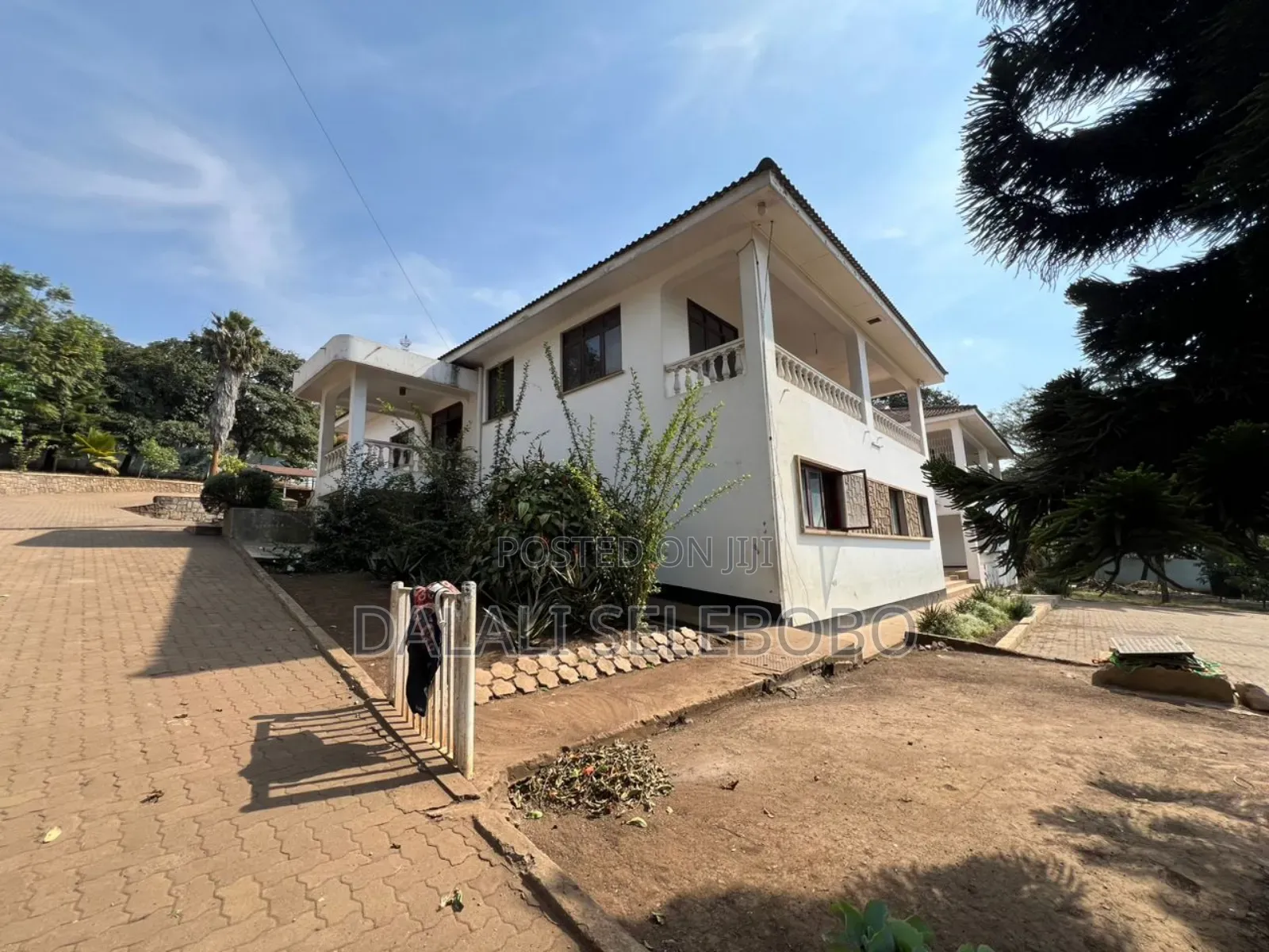 15bdrm Bungalow in Arusha, Central Business Area for sale in Central Business Area