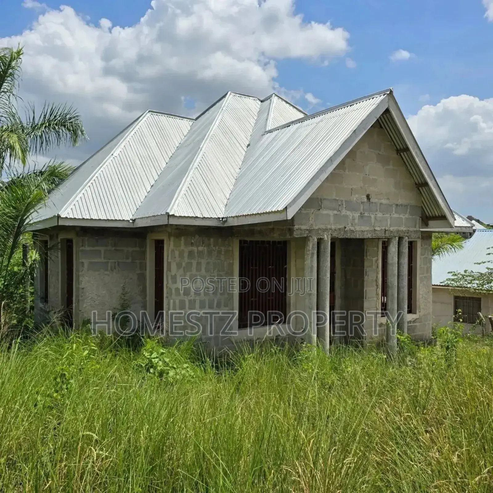3bdrm House in Kifuru, Kinondoni for sale in Kinondoni
