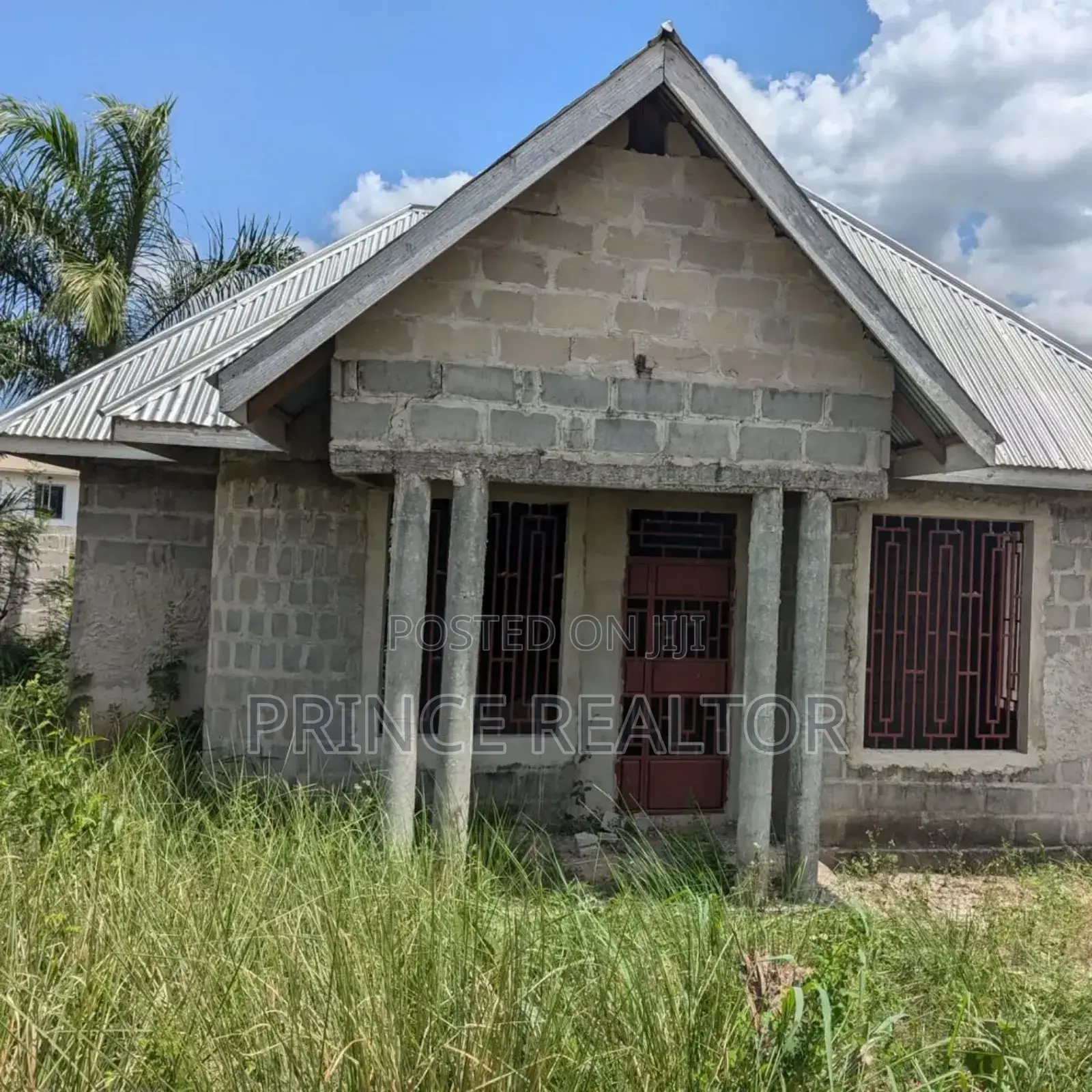 3bdrm House in Kifuru, Kinondoni for sale in Kinondoni