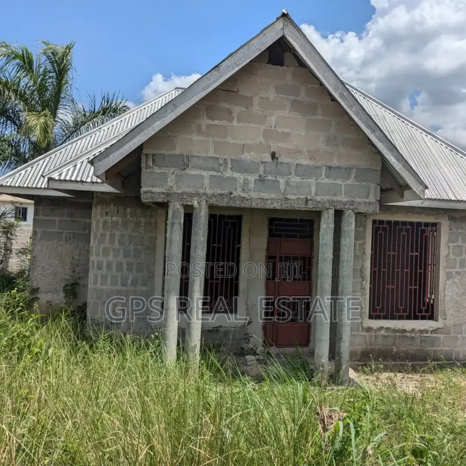 3bdrm House in Kifuru, Kinondoni for sale in Kinondoni