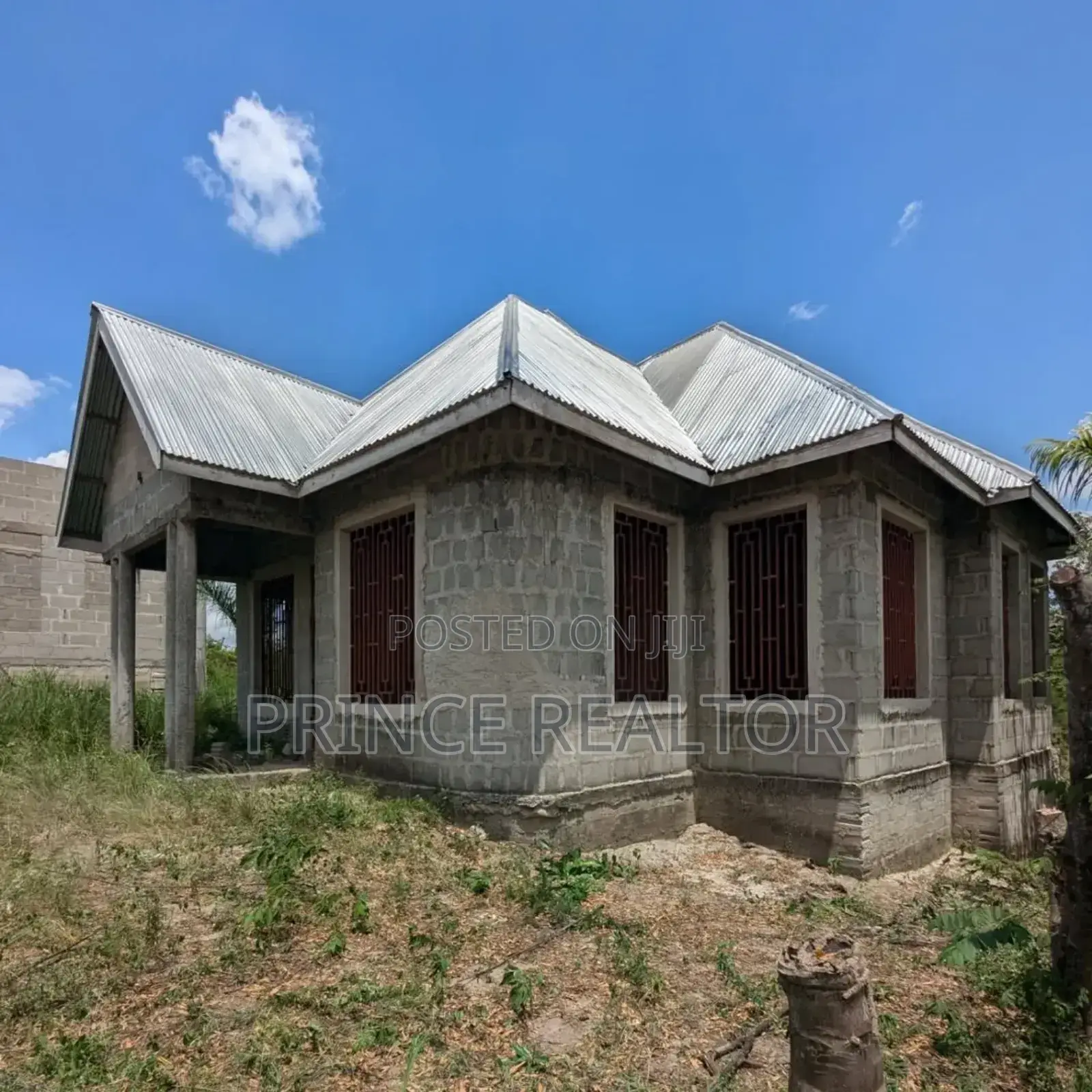 3bdrm House in Kifuru, Kinondoni for sale in Kinondoni