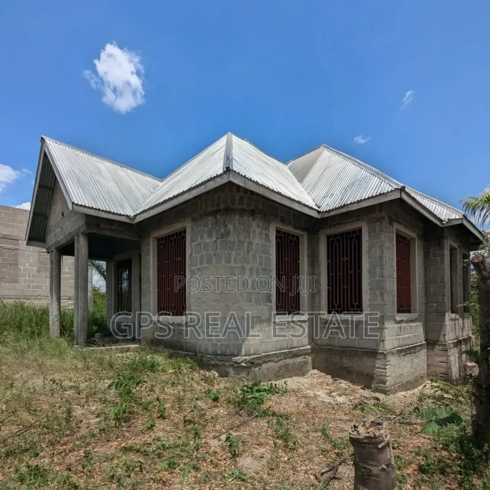 3bdrm House in Kifuru, Kinondoni for sale in Kinondoni