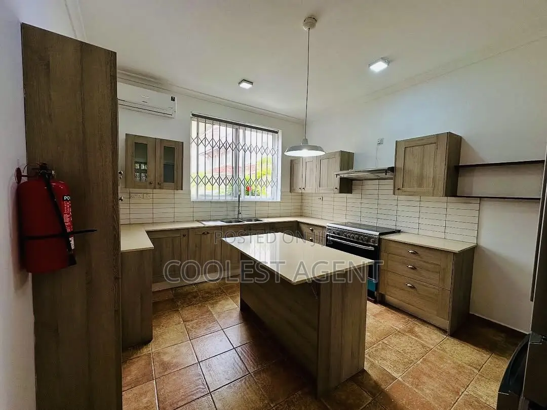 Furnished 4bdrm Villa in Oysterbay, Kinondoni for rent in Kinondoni