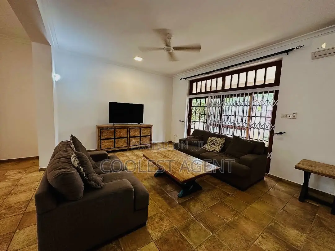Furnished 4bdrm Villa in Oysterbay, Kinondoni for rent in Kinondoni