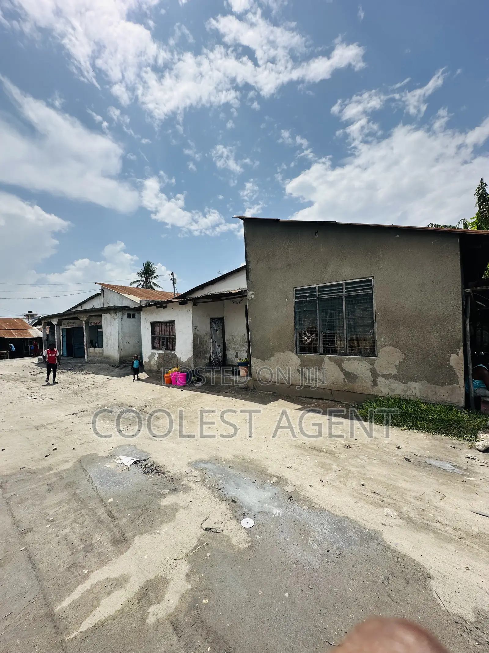 13bdrm House in Mabibo, Kinondoni for sale in Kinondoni