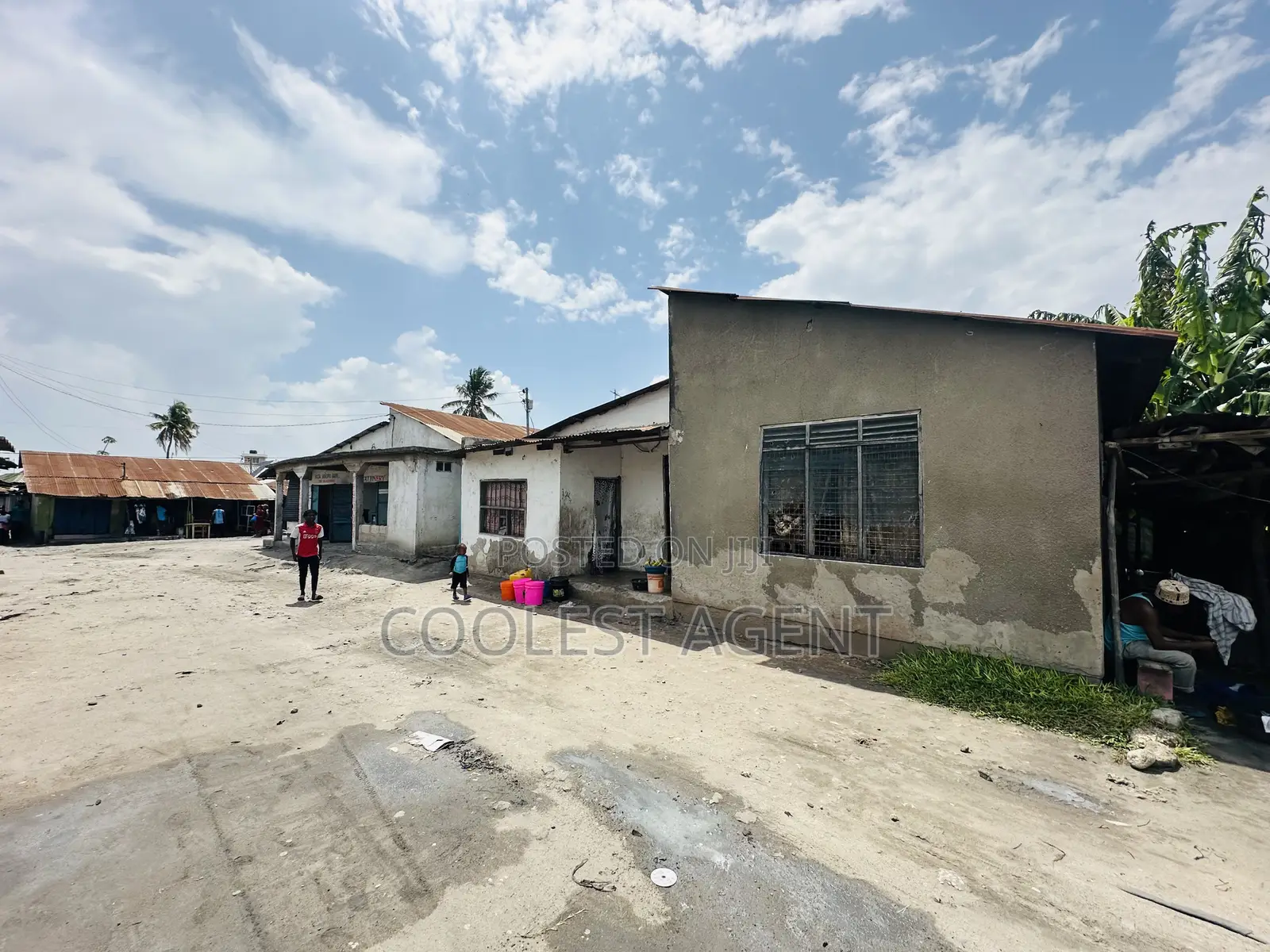 13bdrm House in Mabibo, Kinondoni for sale in Kinondoni