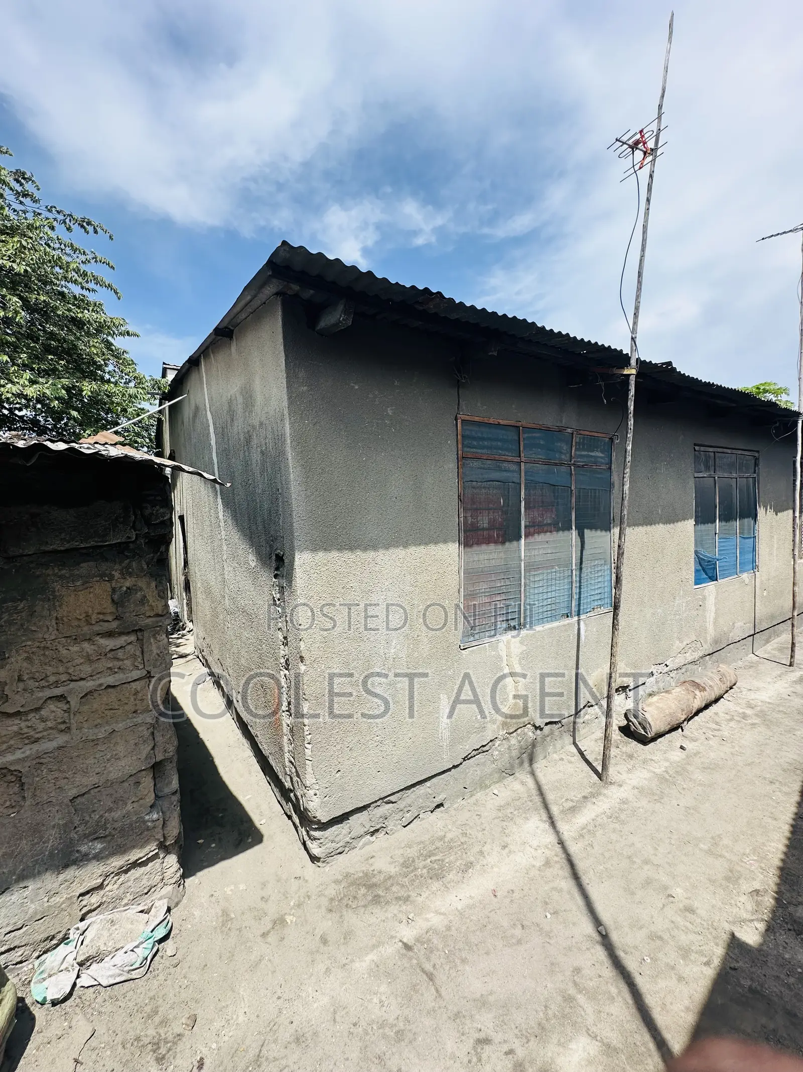 13bdrm House in Mabibo, Kinondoni for sale in Kinondoni