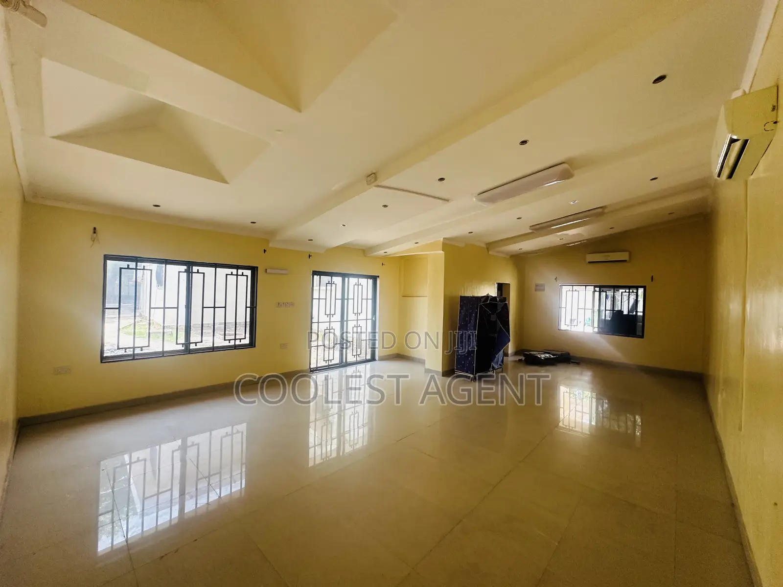 5bdrm Duplex in Mbezibeach, Kinondoni for rent in Kinondoni