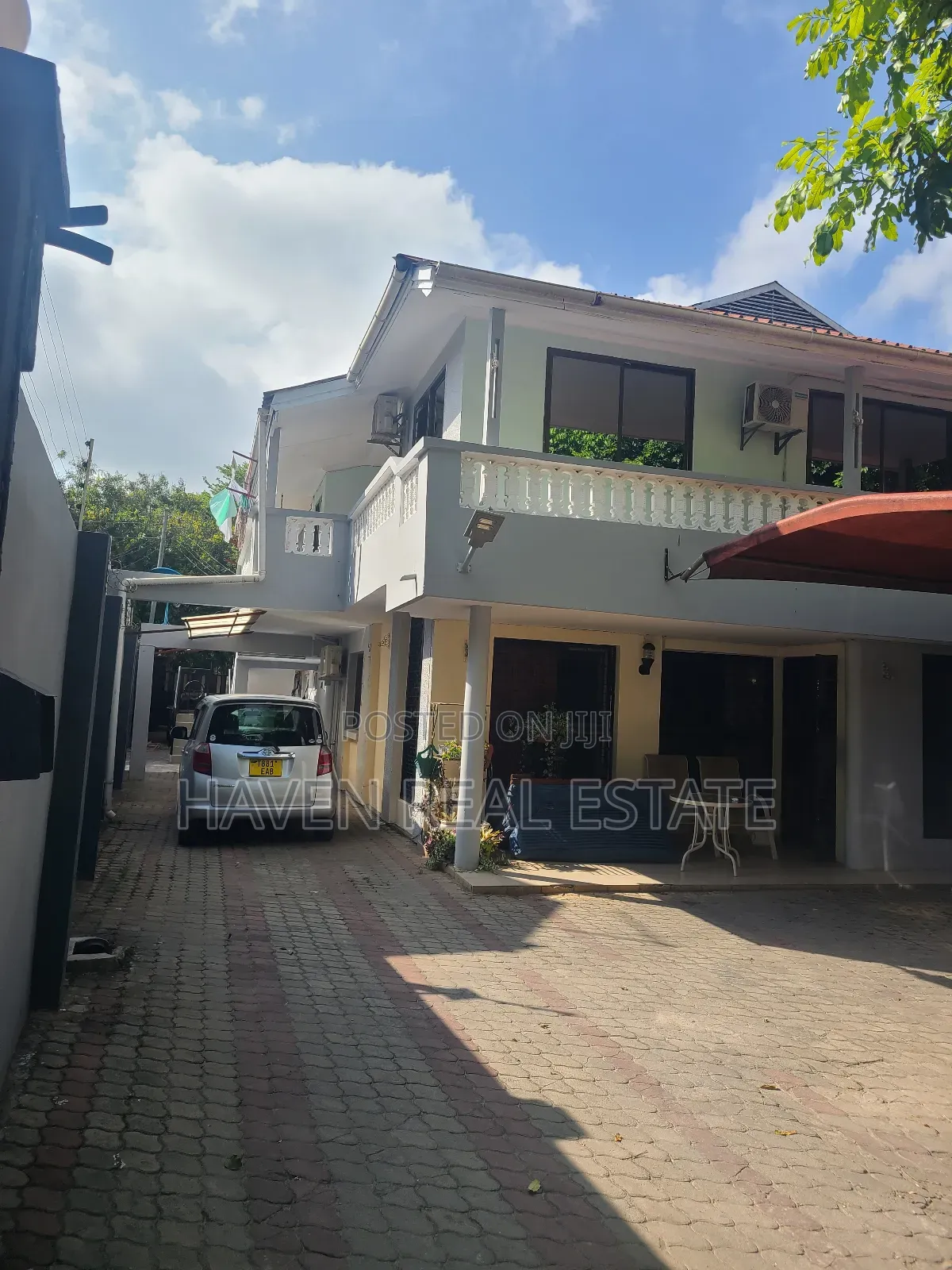 11bdrm House in Ada Estate for sale in Ada Estate