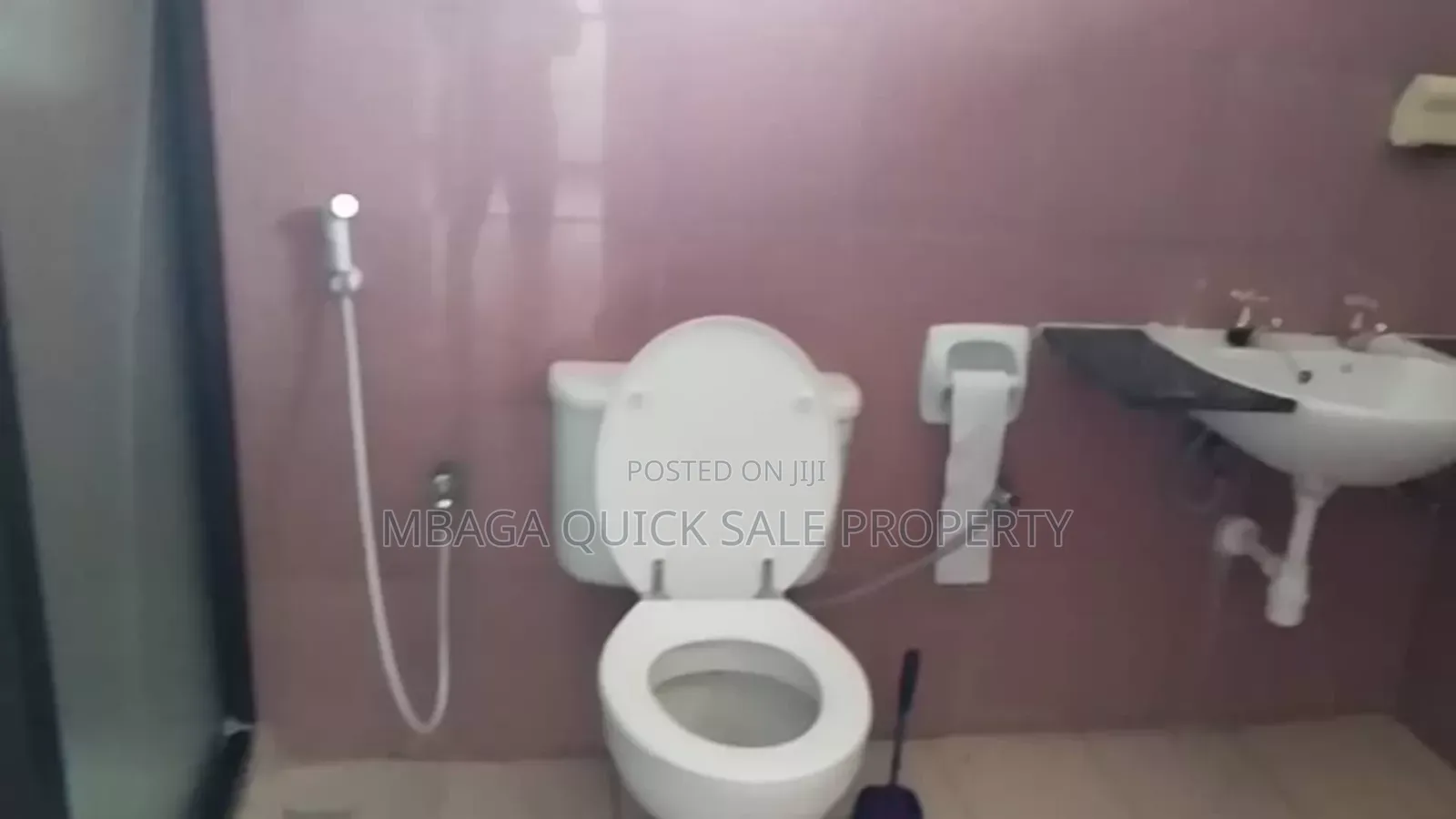 9bdrm House in Mikocheni for sale in Mikocheni