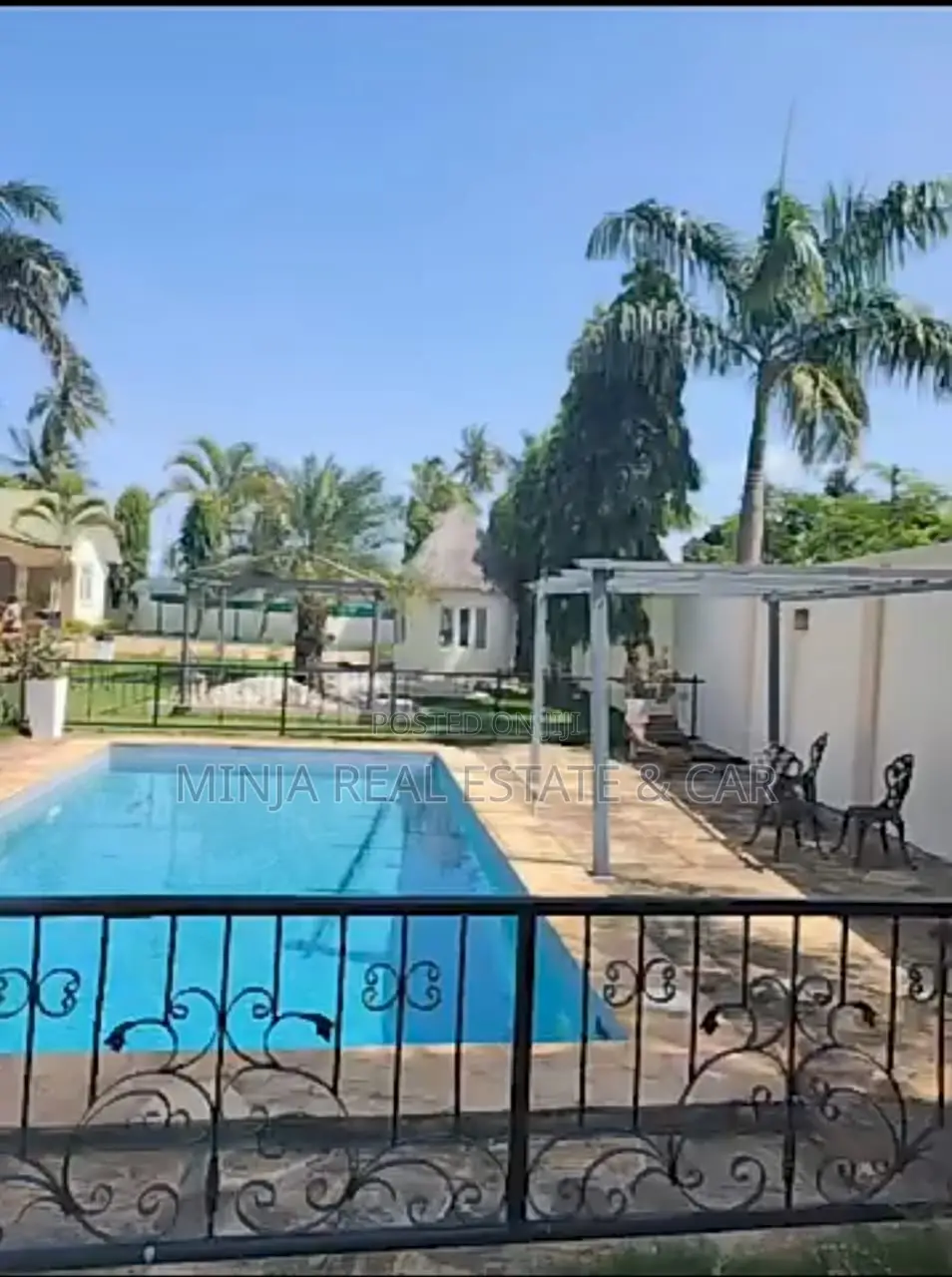 8bdrm House in Kisota Kigamboni, Kivukoni for sale in Kivukoni
