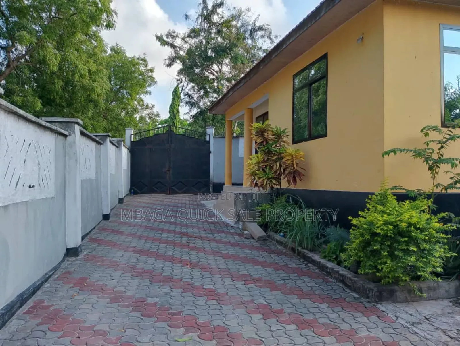 3bdrm House in Makofia, Kinyerezi for sale in Kinyerezi